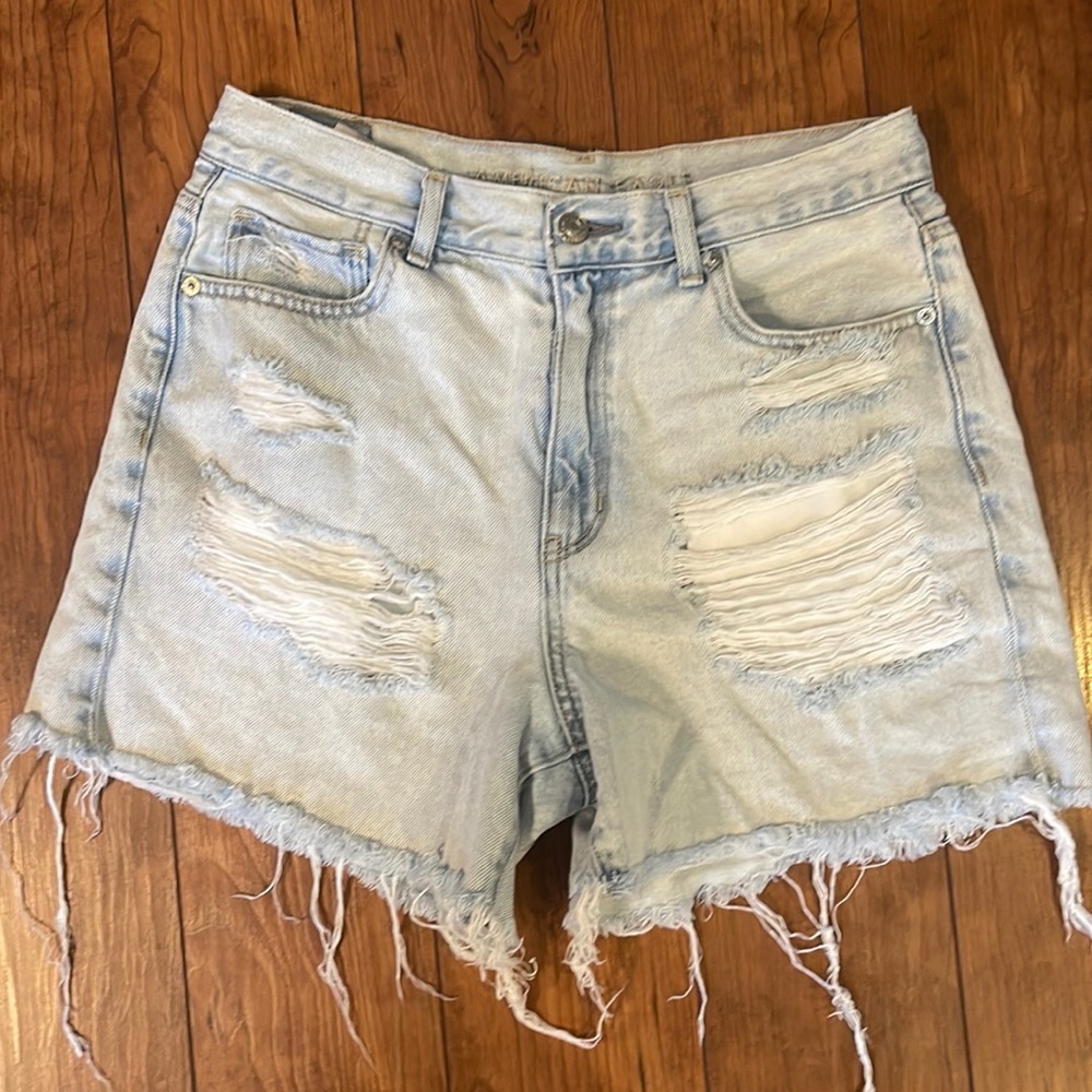 American eagle size 6 denim shorts inseam 4 in